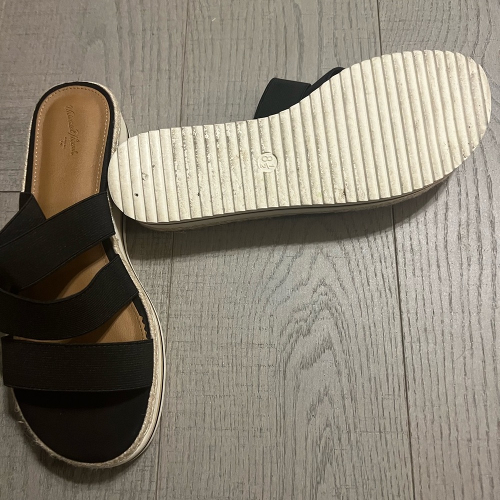 USED- Target- Universal Thread black sandals